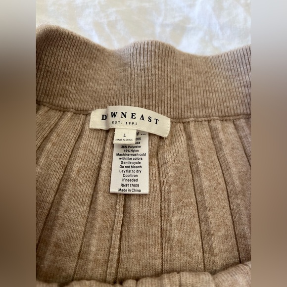 Downeast | Women’s Large | Beige Knit Pleated Wide Leg High Waisted Pants | EUC - Picture 2 of 9